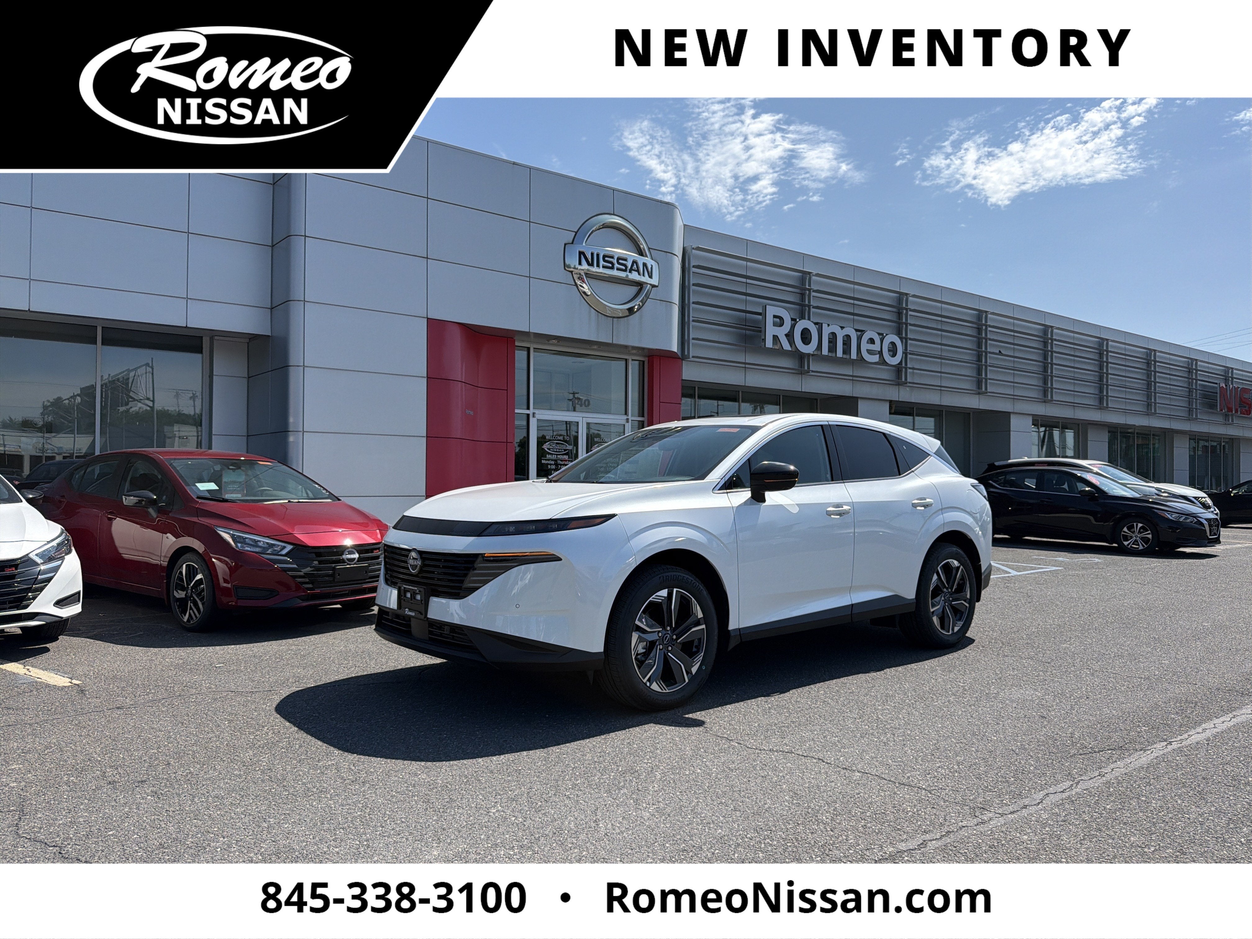 2026 Nissan Murano SL in Everest White Pearl Tricoat — front three-quarter view