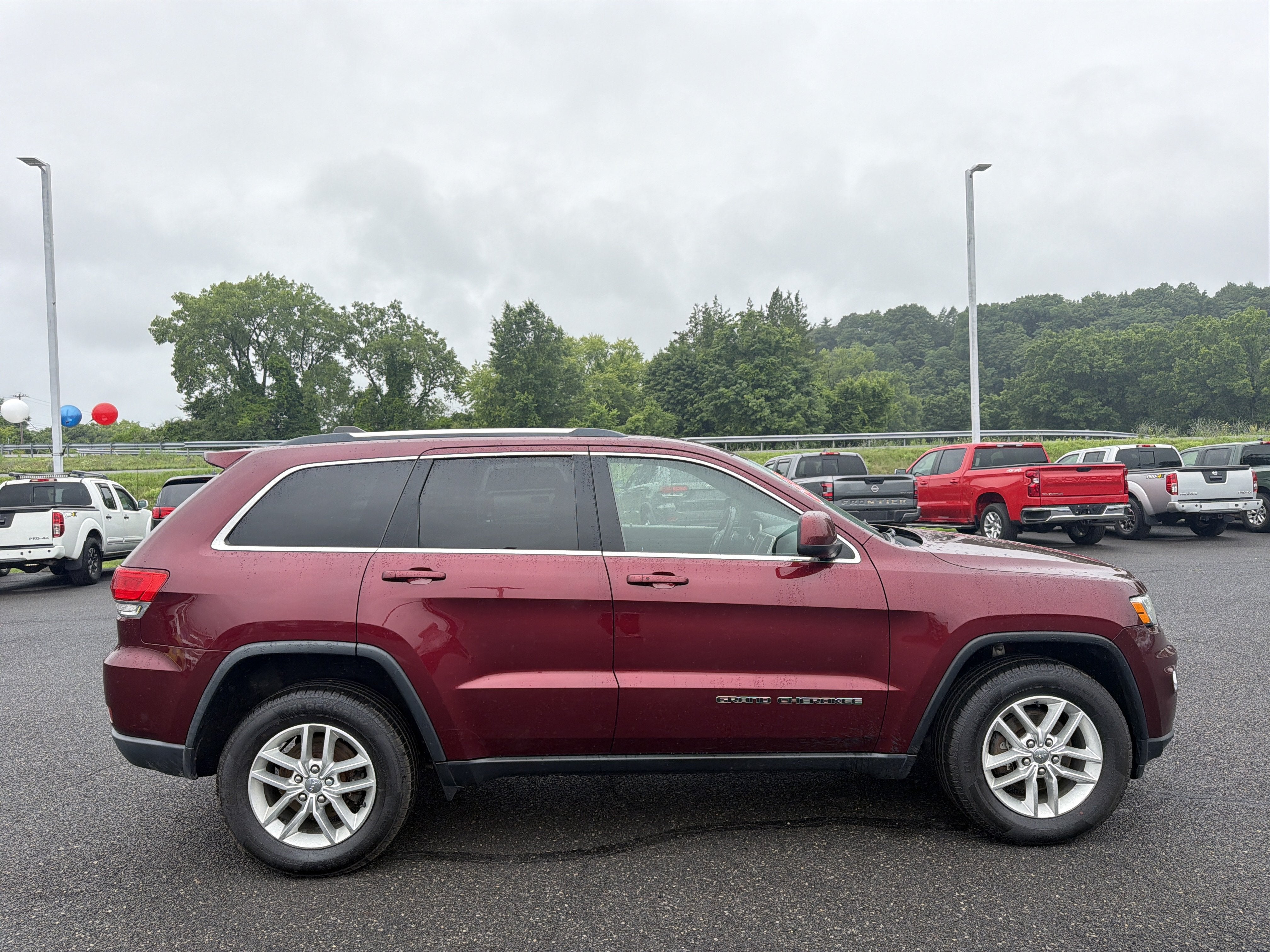 2017 Jeep Grand Cherokee — interior view